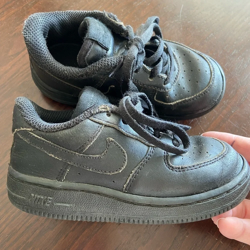 💚 Nike Air Force 1 Low Black Toddler Kids Sneaker Shoes Triple Black 8C